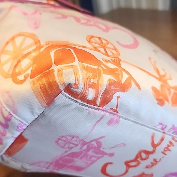 Coach Horse and Carriage Pink 1941 Shoulder Bag - Picture 8 of 16